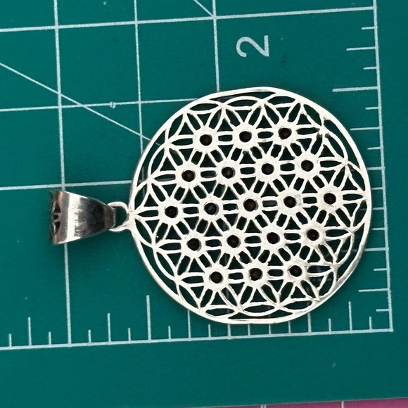 Garnet open work sterling silver large pendant - Picture 4 of 4